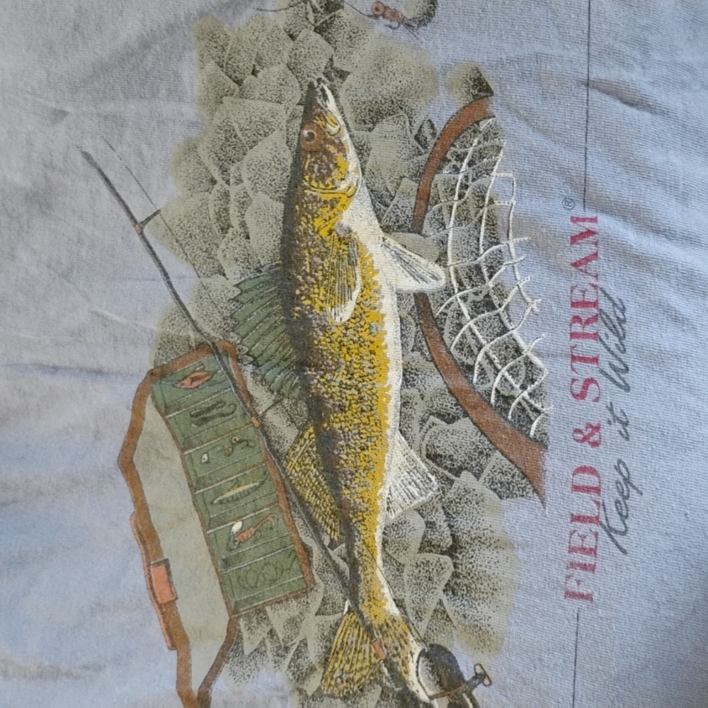 Walleye Tee Shirt Field & Stream Keep It Wild  SZ LG Distressed